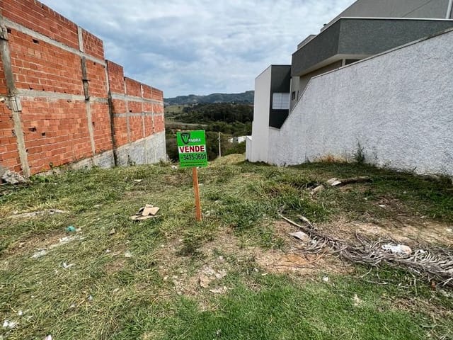Terreno com 300m², à venda, no bairro Extremaville em Extrema