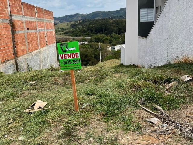 Terreno com 300m², à venda, no bairro Extremaville em Extrema