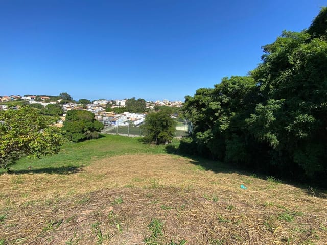 Terreno com 4000m², à venda, no bairro Granja dos Cavaleiros em Macaé