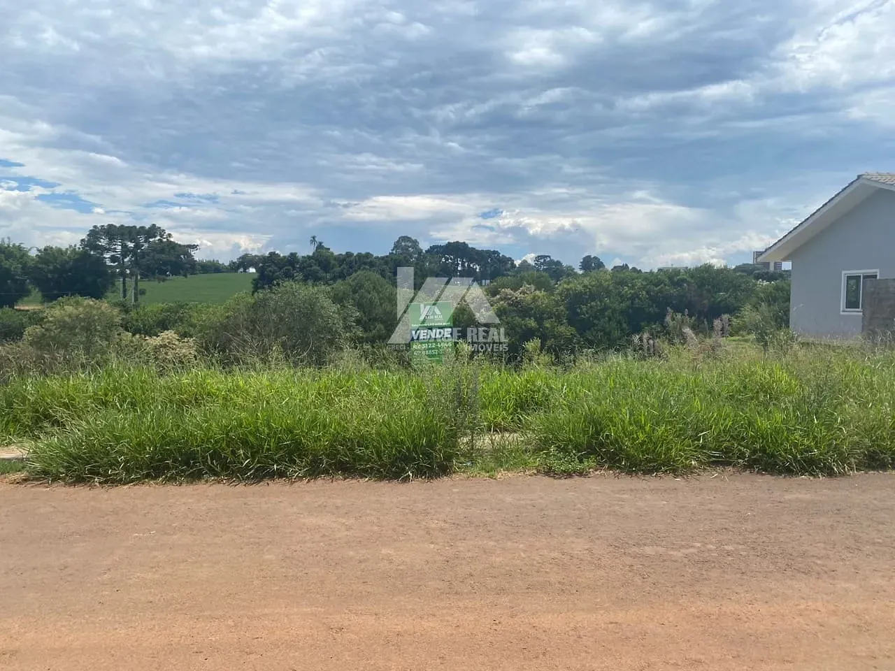 Terreno de 300m² com excelente localização em Laranjeiras do Sul — Jardim Europa