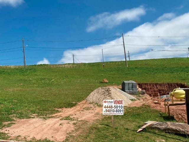 Terreno com 150m², à venda, no bairro Fazendinha em Santana de Parnaíba