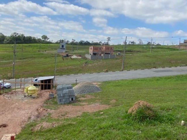 Terreno com 150m², à venda, no bairro Fazendinha em Santana de Parnaíba