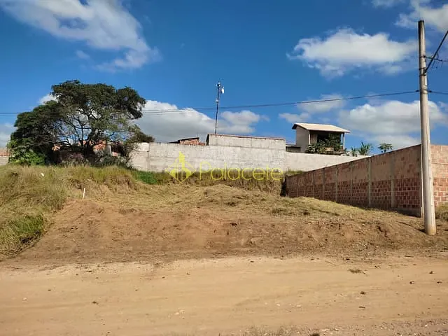 Terreno com 360m², à venda, no bairro Belvedere Club dos 500 em Guaratinguetá
