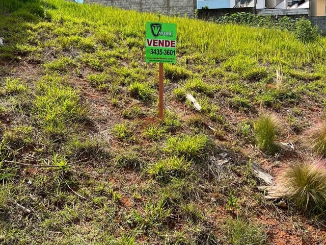 Terreno com 300m², à venda, no bairro Extrema Ville em Extrema