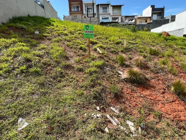 Terreno com 300m², à venda, no bairro Extrema Ville em Extrema