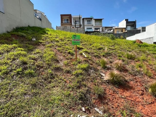 Terreno com 300m², à venda, no bairro Extrema Ville em Extrema