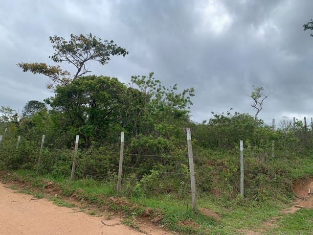 Terreno com 607m², à venda, no bairro Vale Encantado em Macaé