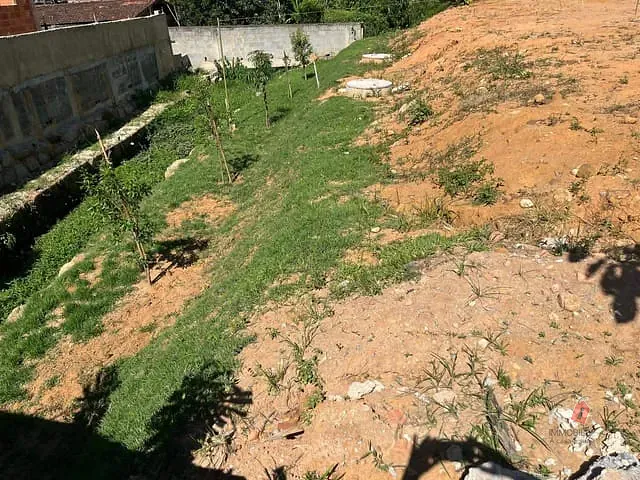 Terreno com 442m², à venda, no bairro Carangola em Petrópolis