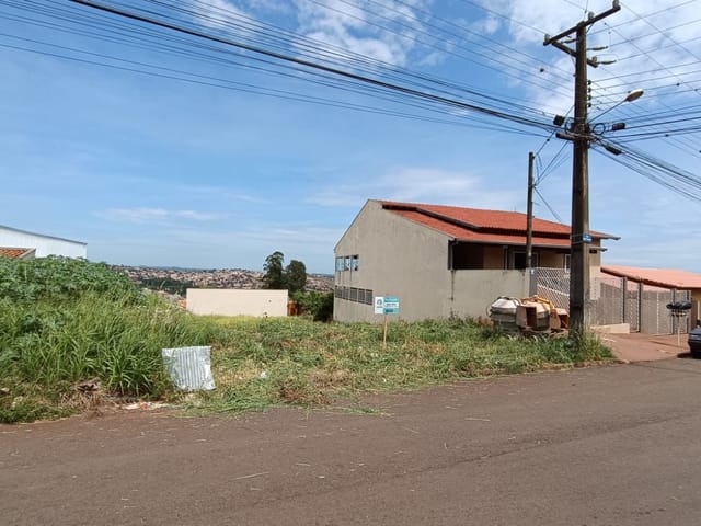 Terreno com 512m², à venda, no bairro Jardim Imperatriz em Cambé