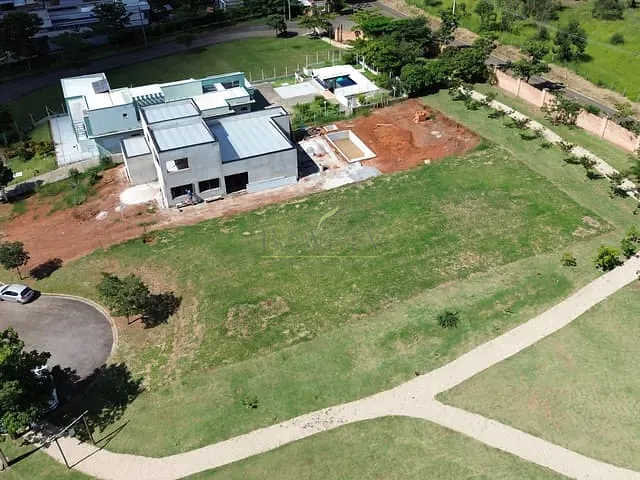 Terreno com 1000m², à venda, no bairro Associação Residencial Águas Claras em Piracaia