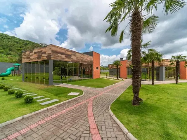 Terreno com 1047m², à venda, no bairro Rio do Meio em Camboriú