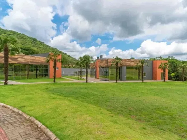 Terreno com 1047m², à venda, no bairro Rio do Meio em Camboriú