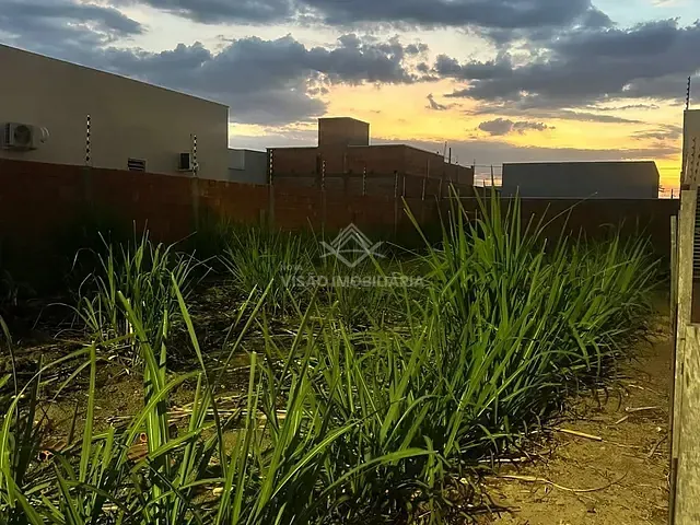 Terreno com 300m², à venda, no bairro Jardim Bougainville em Sinop