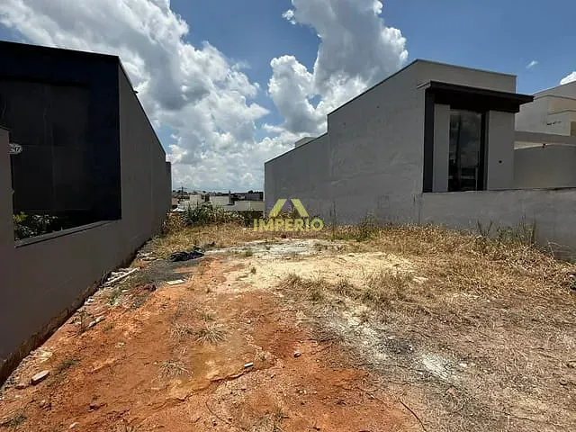 Terreno com 180m², à venda, no bairro Residencial Parque Imperial em Salto
