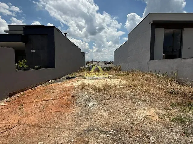 Terreno com 180m², à venda, no bairro Residencial Parque Imperial em Salto