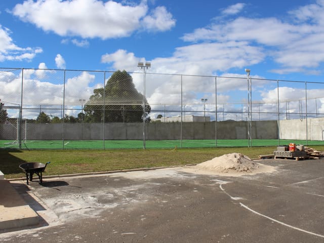 Terreno com 300m², à venda, no bairro Uvaranas em Ponta Grossa