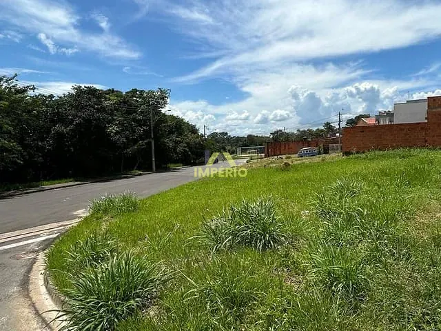 Terreno com 333m², à venda, no bairro Residencial Vila Martins em Salto
