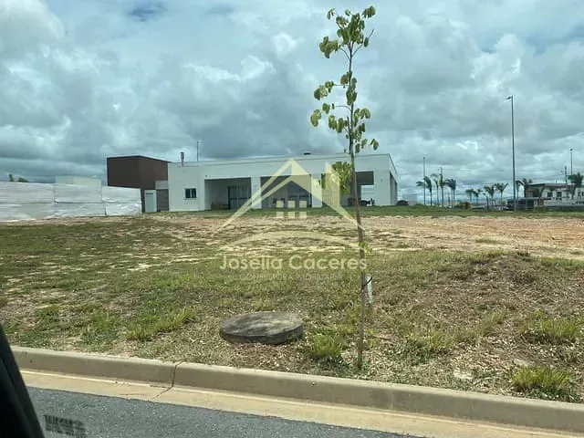 Terreno com 250m², à venda, no bairro Jardim Italia em Cuiabá