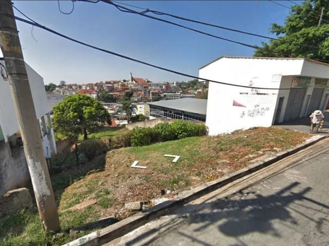 Terreno com 674m², à venda, no bairro Jardim Jandira em Jandira