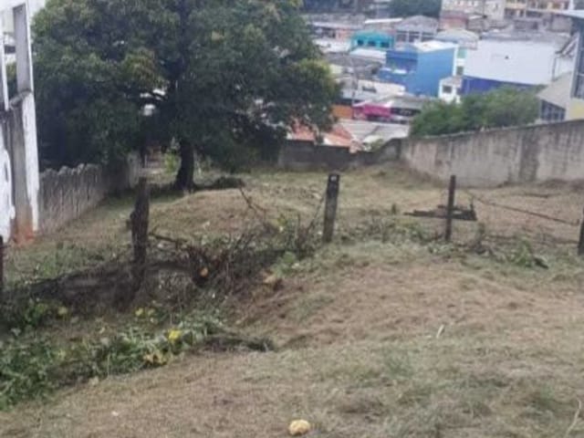 Terreno com 674m², à venda, no bairro Jardim Jandira em Jandira