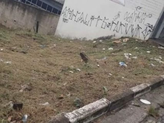 Terreno com 674m², à venda, no bairro Jardim Jandira em Jandira
