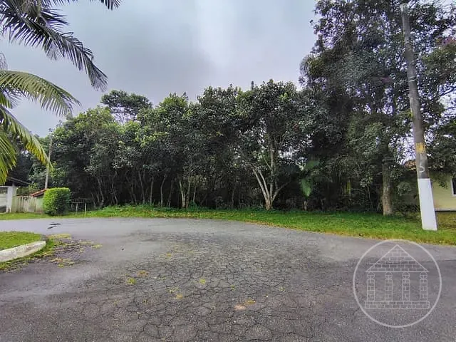 Terreno com 1493m², à venda, no bairro Lagoa Grande em Embu-Guaçu