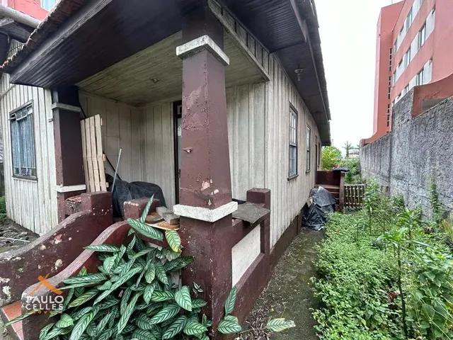 Terreno à venda, no bairro Novo Mundo em Curitiba