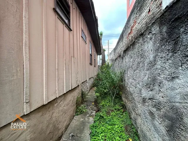 Terreno à venda, no bairro Novo Mundo em Curitiba