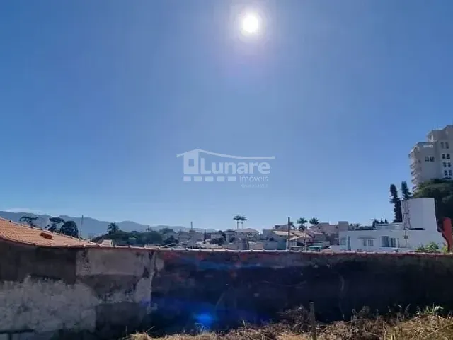 Terreno com 600m², à venda, no bairro Jardim Armênia em Mogi das Cruzes