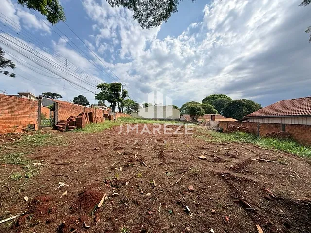 Terreno com 600m², à venda, no bairro Jardim das Flores I em Apucarana