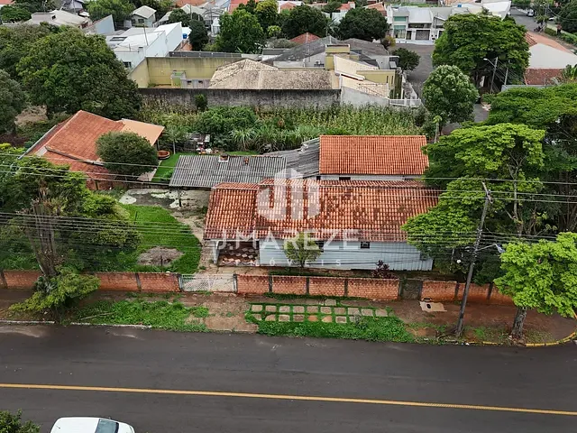 Terreno com 600m², à venda, no bairro Jardim das Flores I em Apucarana