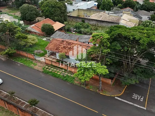 Terreno com 600m², à venda, no bairro Jardim das Flores I em Apucarana
