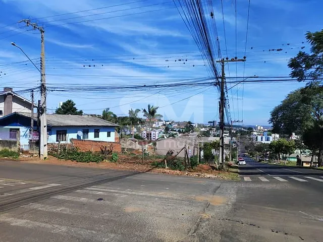 Terreno com 393m², à venda, no bairro Bela Vista em Chapecó