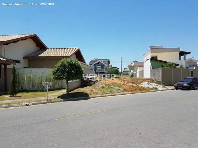 Terreno com 353m², à venda, no bairro Piracangaguá em Taubaté