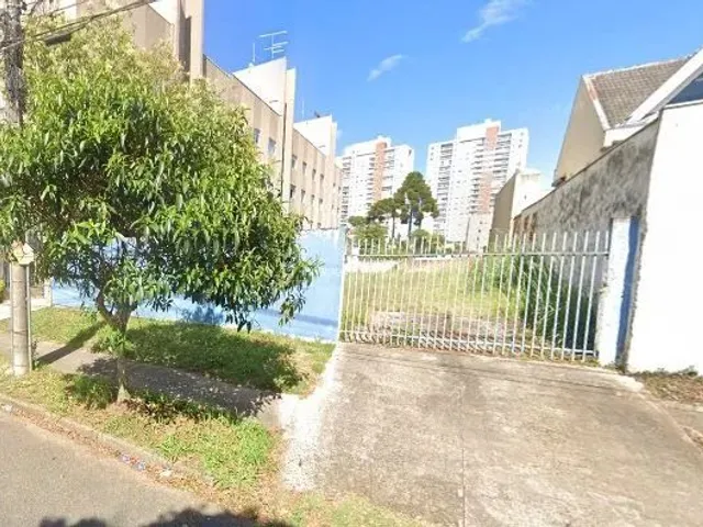 Terreno com 600m², para alugar, no bairro Água Verde em Curitiba