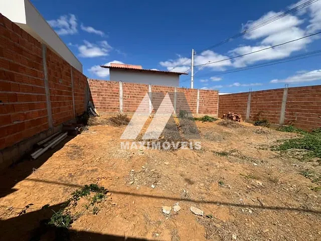 Terreno com 115m², à venda, no bairro São Mateus em Araçuaí