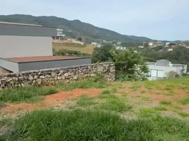 Terreno com 704m², à venda, no bairro San Fernando Valley em Atibaia
