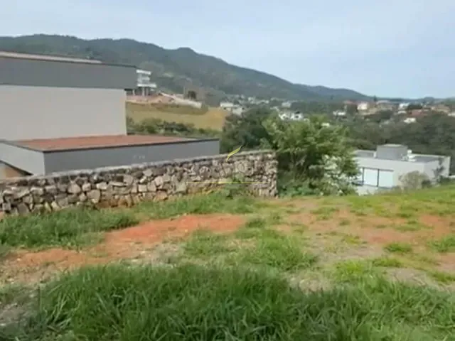Terreno com 704m², à venda, no bairro San Fernando Valley em Atibaia