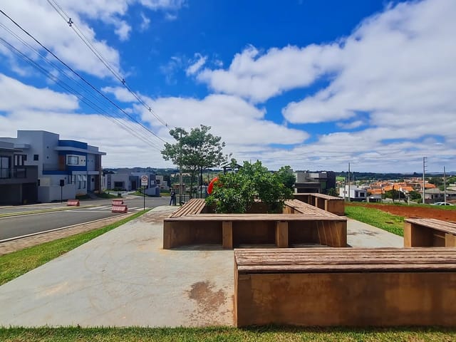 Terreno com 325m², à venda, no bairro Contorno em Ponta Grossa