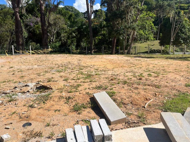 Terreno com 449m², à venda, no bairro Carangola em Petrópolis