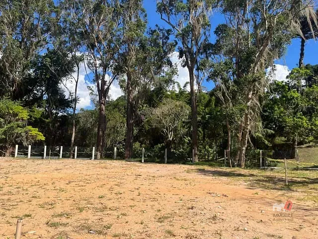 Terreno com 449m², à venda, no bairro Carangola em Petrópolis