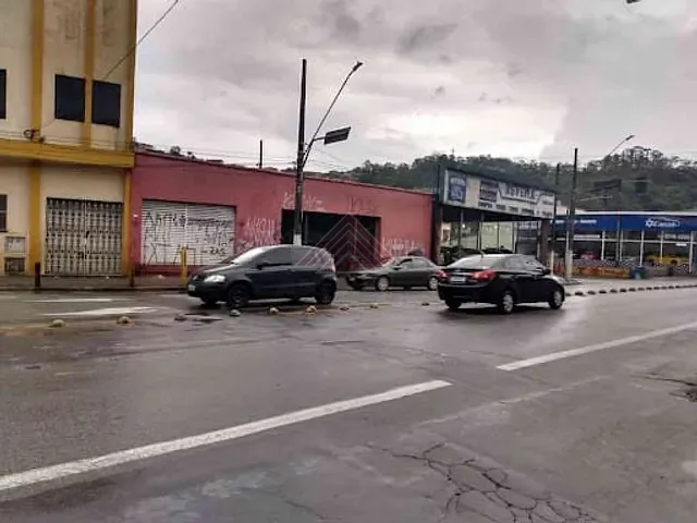 Terreno com 622m², à venda, no bairro Vila América em Mauá