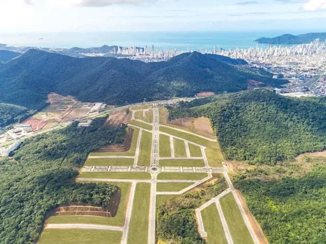 Terreno com 300m², à venda, no bairro Várzea do Ranchinho em Camboriú
