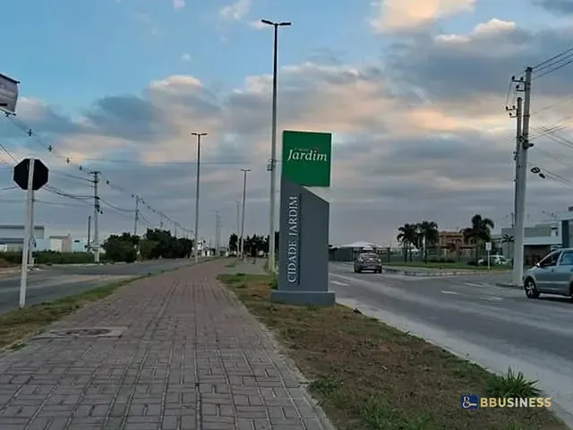 Terreno com 140m², à venda, no bairro Travessão em Avenida das Acácias