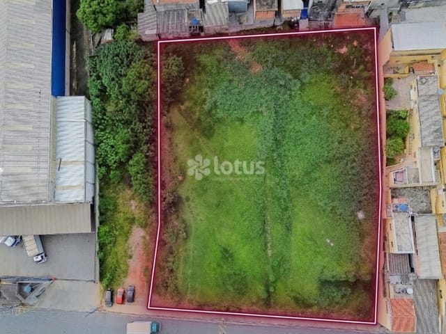 Terreno com 2964m², à venda, no bairro Jardim Sabrina (Fazendinha) em Santana de Parnaíba