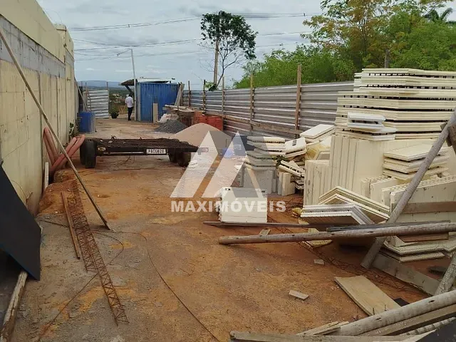 Terreno com 180m², à venda, no bairro São Geraldo em Araçuaí