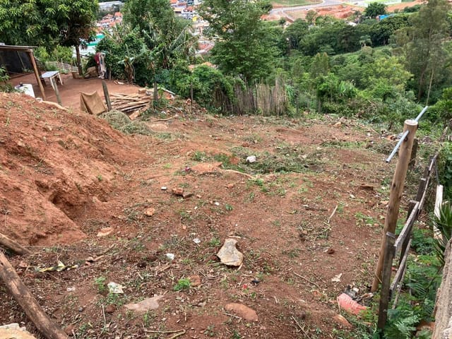Terreno com 439m², à venda, no bairro Vila Rica em Extrema