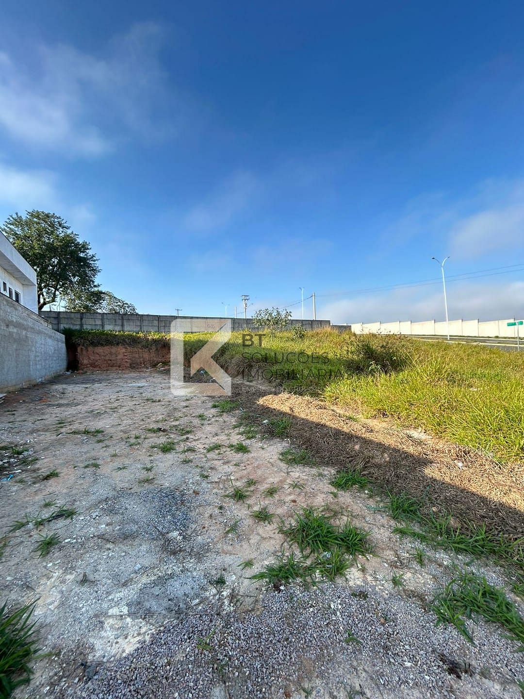 Terreno, 203 m² - Foto 2