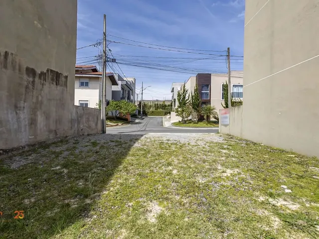 Terreno à venda, no bairro Santa Cândida em Curitiba