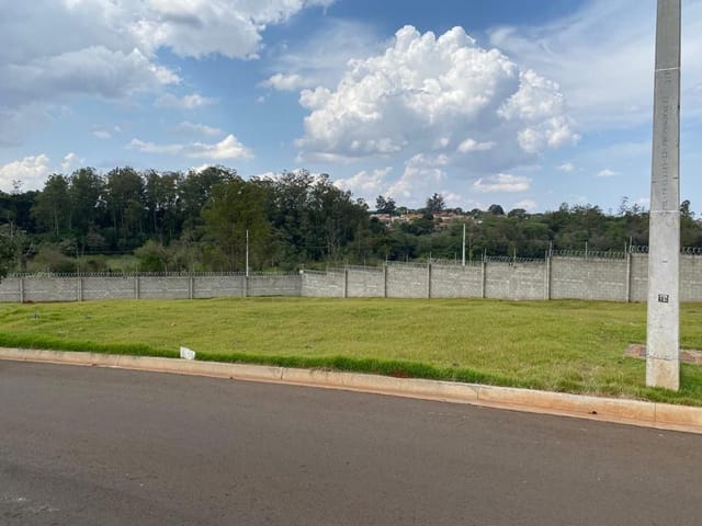 Terreno com 494m², à venda, no bairro Vila Salomé em Cambé